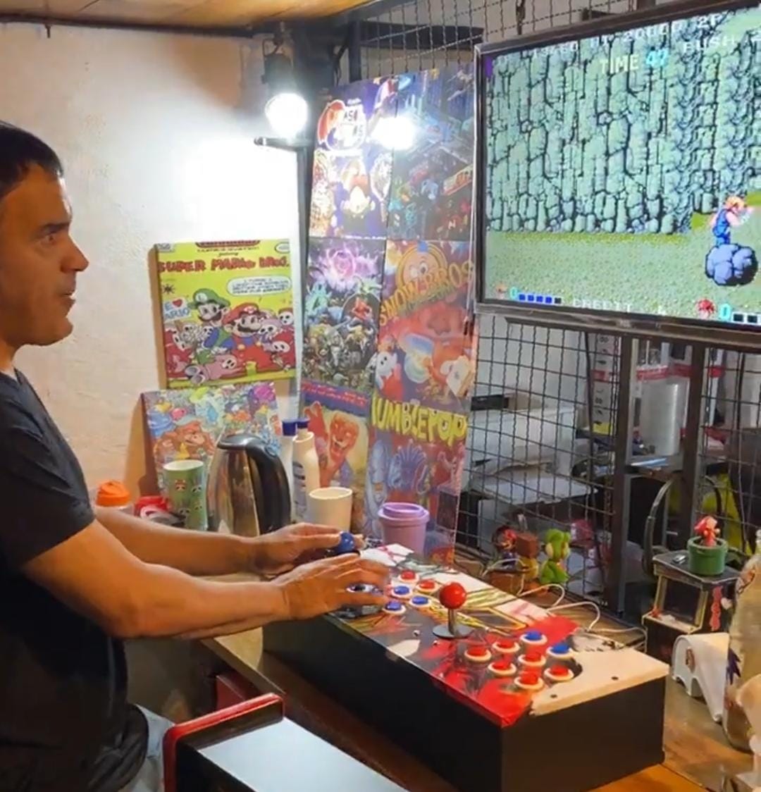 Máquina Arcade con 10 mil juegos y conexión HDMI